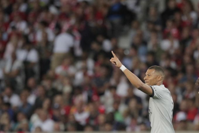 Psg St Rmer Kylian Mbapp Trifft Sekunden Nach Dem Anstoss Nau Ch