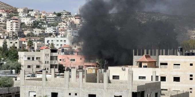 Palästinenser Zwei Tote bei israelischem Einsatz in Dschenin Nau ch