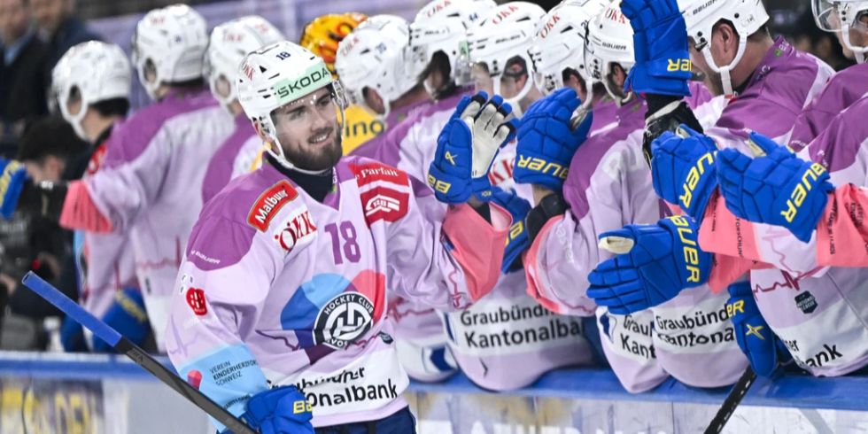 Hc Davos Feiert Overtime Sieg In Genf Nau Ch