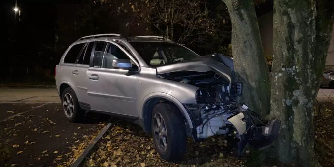 Spreitenbach AG Auf Flucht Vor Polizei Verunfallt Nau Ch