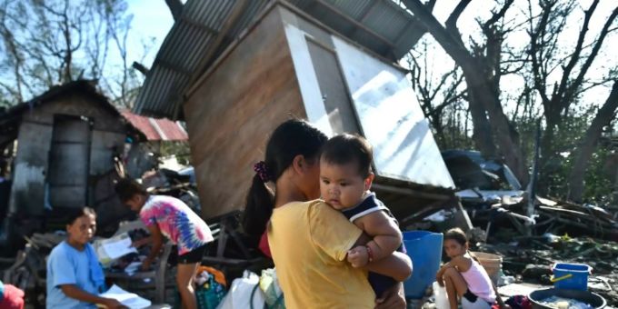 Zahl Der Toten Durch Taifun Rai Auf Philippinen Auf Gestiegen