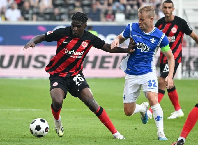 Eintracht Frankfurt Gewinnt Gegen Aufsteiger SV Darmstadt