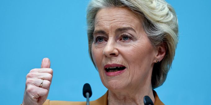 Ursula Von Der Leyen Besucht Am Zweiten Kriegs Jahrestag Kiew Nau Ch