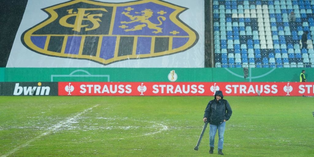 DFB Pokal Viertelfinal in Saarbrücken wegen Wetter verschoben