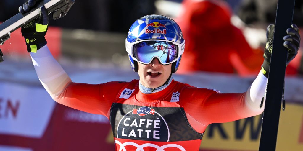 Marco Odermatt gewinnt Wengen Abfahrt überlegen viele Stürze