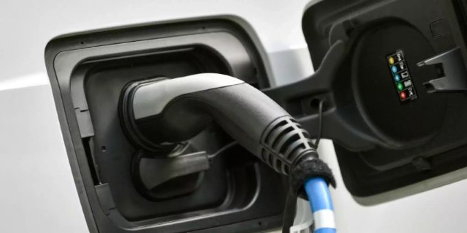 Ladestecker eines Elektroautos Ladestecker eines Elektroautos