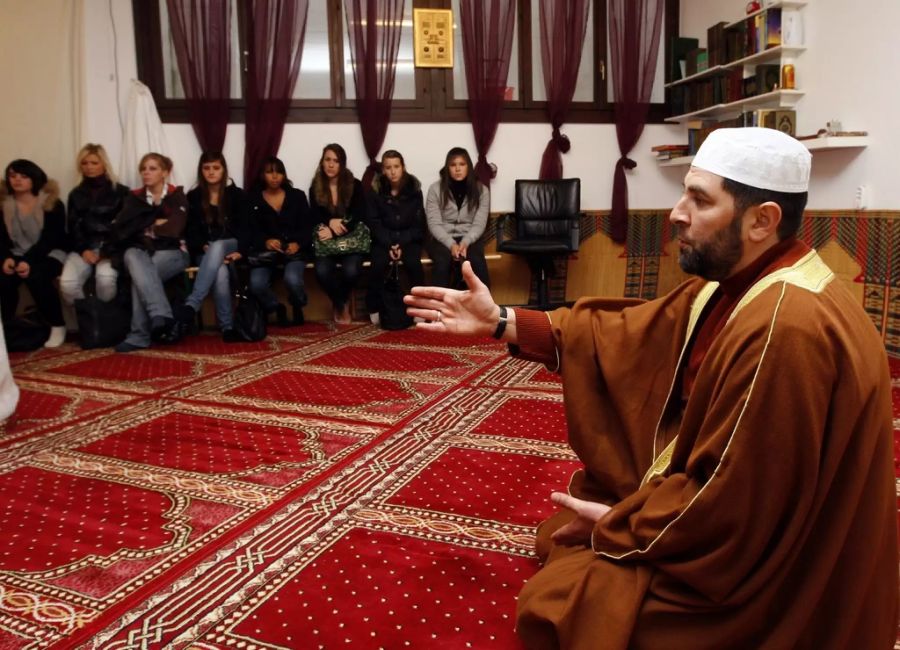 Imam Schweiz Moschee