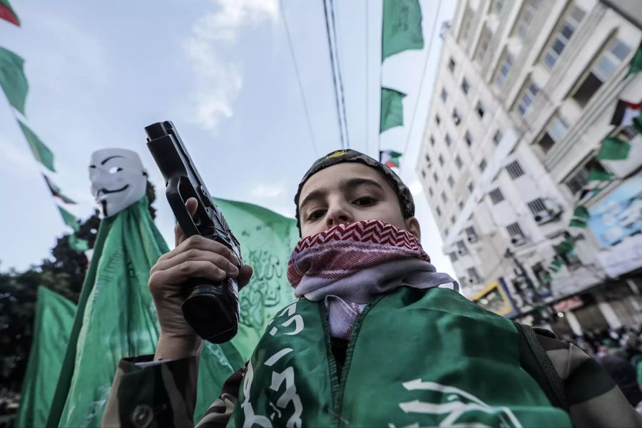 Rally to mark 32nd anniversary of Hamas