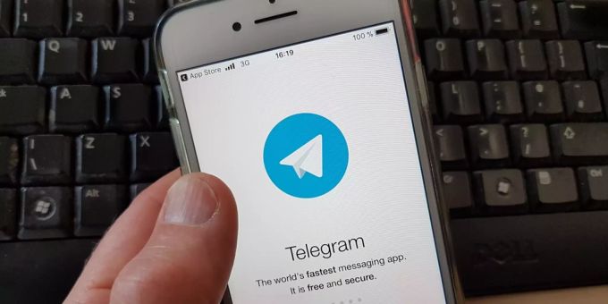 Auf dem Messenger-Dienst Telegram werden gefälschte Impfpässe angeboten. Telegram