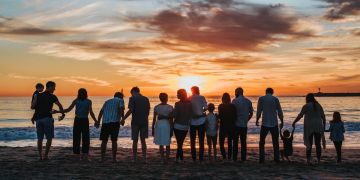 Familie Menschen Strand Kette Erwachsene Kinder