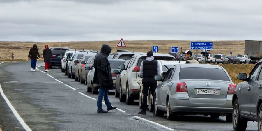 Aufgrund der Teilmobilisierung reisten viele Russen in die angrenzenden Ex-Sowjetrepubliken aus.