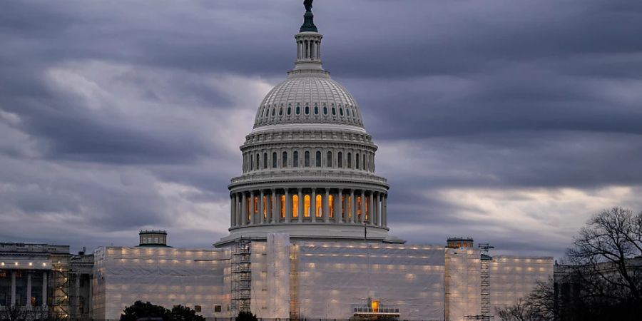 Im US-Kapitol versucht das Repräsentantenhaus, einen Sprecher zu wählen und den 118. Kongress mit einer neuen republikanischen Mehrheit einzuberufen. Foto: J. Scott Applewhite/AP/dpa