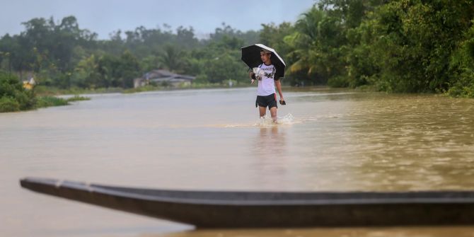 More than 70,000 evacuated in Malaysia floods