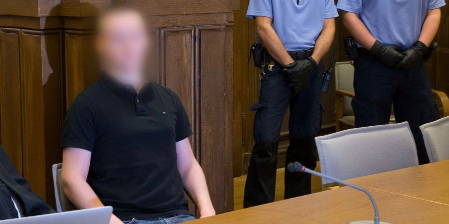 Bereits 2015 war der «Kinderzimmer-Dealer» zu sieben Jahren Jugendstrafe verurteilt worden. Er hatte vor Gericht zugegeben, fast eine Tonne Drogen verkauft zu haben.
