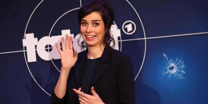 Tatort-Star Nora Tschirner verletzte sich bei Dreharbeiten. Nora Tschirner