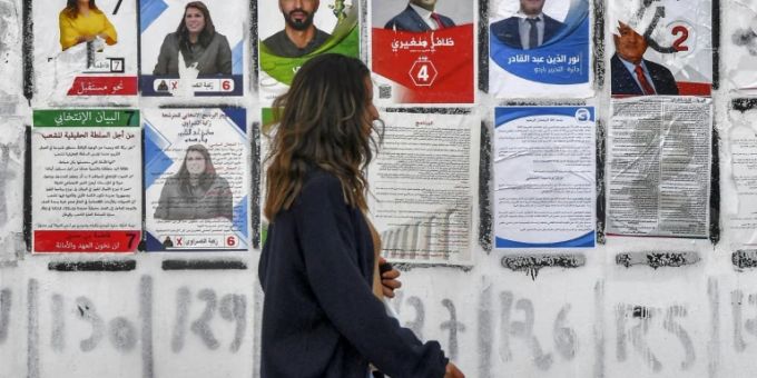 Wahlplakate in Tunis Wahlplakate in Tunis