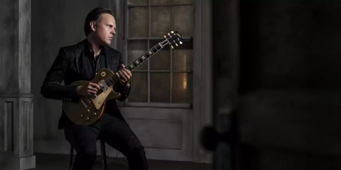 Ausnahmegitarrist Joe Bonamassa ist der Blues-König schlechthin. Foto: Eleanor Jane/Another Demension Promotion/dpa Ausnahmegitarrist Joe Bonamassa ist der Blues-König schlechthin. Foto: Eleanor Jane/Another Demension Promotion/dpa