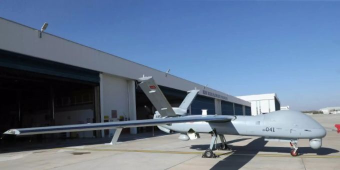 Unbemannte Militärdrohne der Türkei Unbemannte Militärdrohne der Türkei