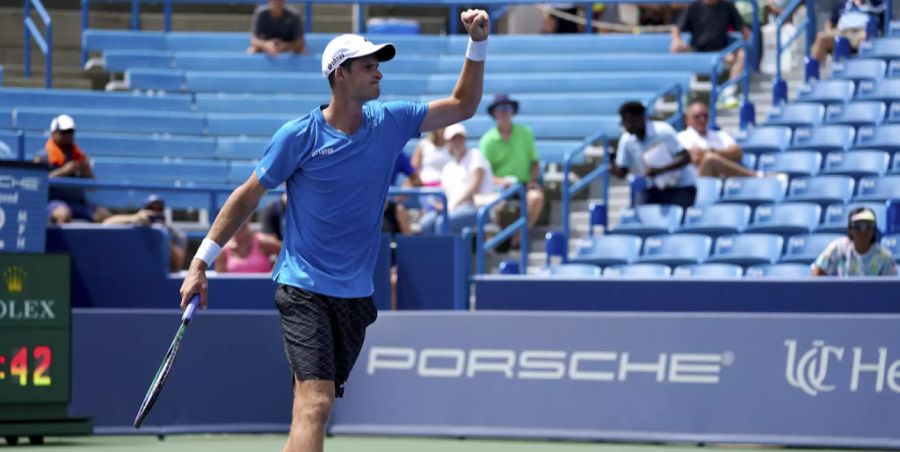 Der Pole bezwingt beim Turnier in Indian Wells (USA) Frances Tiafoe und steht nun im Achtelfinal. Federer kann seine Punkte nicht verteidigen.