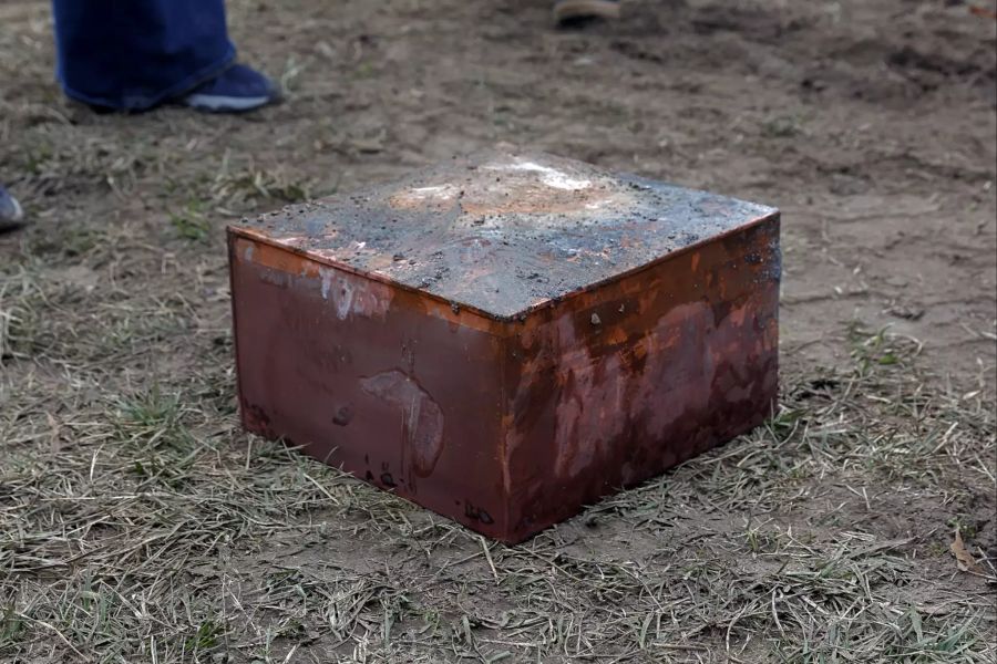 Lee Statue Time Capsule