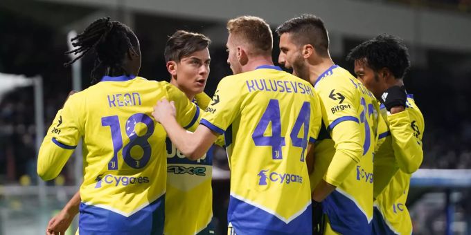 Die Spieler von Juventus Turin jubeln in der Partie gegen Salernitana. Juventus Turin