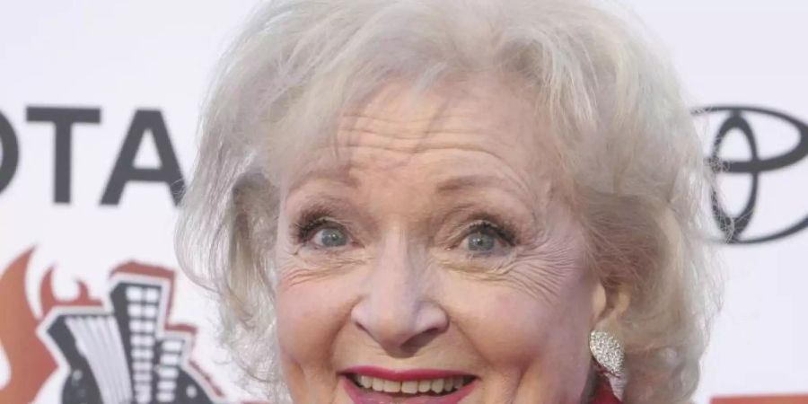 Die Schauspielerin Betty White starb im Alter von 99 Jahren. Foto: Rene Macura/AP/dpa