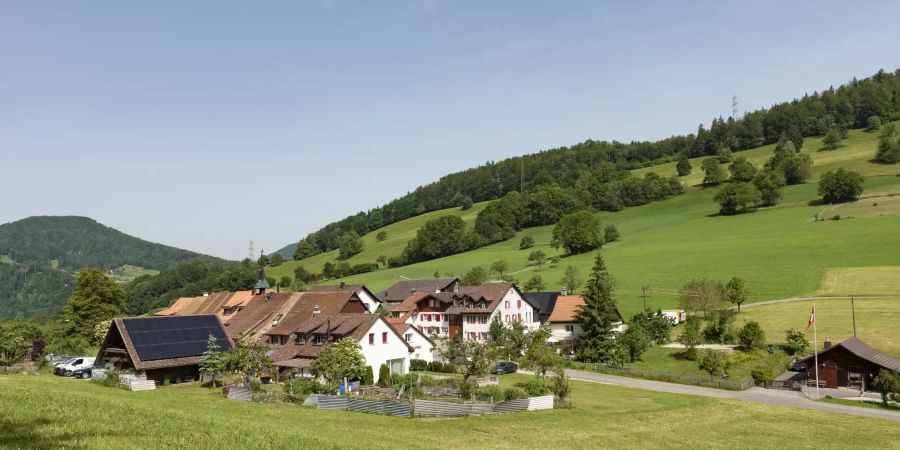 Blick auf den Weiler Bärenwi in Langenbruck.