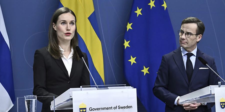 Finnlands Ministerpräsidentin Sanna Marin spricht bei einer gemeinsamen Pressekonferenz mit dem schwedischen Ministerpräsident Ulf Kristersson in Stockholm. Foto: Jonas Ekstromer/TT News Agency/AP/dpa