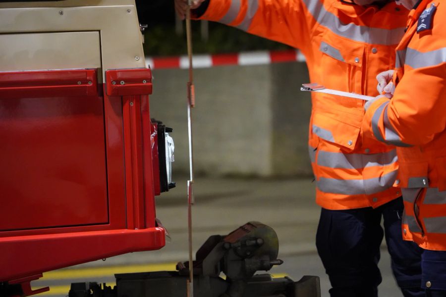 Die Passagiere der Forchbahn blieben unverletzt.