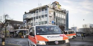 E-Bikepolizisten rücken in Zürich mit Blaulicht und Sirene aus