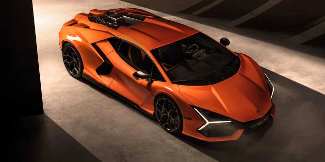 2023 Lamborghini Revuelto