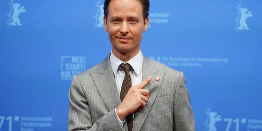 Schauspieler Tom Schilling Verweigert Sich Gewinnbringender Anlage Von ...