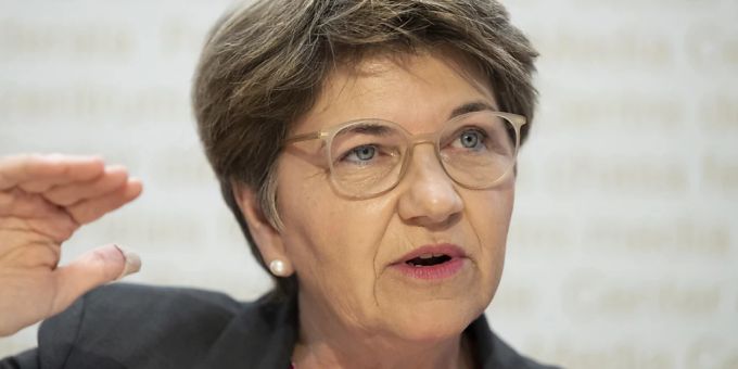 Verteidigungsministerin Viola Amherd hat an der Sicherheitskonferenz in München die Haltung der Schweiz zur Wiederausfuhr von Waffen erklären müssen. (Archivbild) Verteidigungsministerin Viola Amherd hat an der Sicherheitskonferenz in München die Haltung der Schweiz zur Wiederausfuhr von Waffen erklären müssen. (Archivbild)