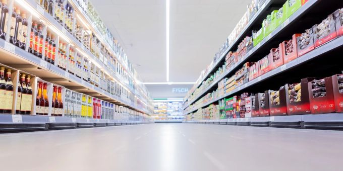 Auch die Lebensmittelpreise in Deutschland dürften nach Einschätzung der Handelsbranche weiter deutlich zulegen - und bei Aldi wird das schon ab Montag zu spüren sein. Lebensmittel