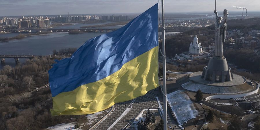 Russische Truppen drohen, in die Ukraine einzumarschieren. Für diesen Fall versuchen sich auch etliche, in der Ukraine tätige Schweizer Firmen so gut es geht vorzubereiten.(Archivbild)