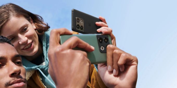 Das OnePlus 10 Pro gibt es in Schwarz und Grün. Europa OnePlus 10 Pro
