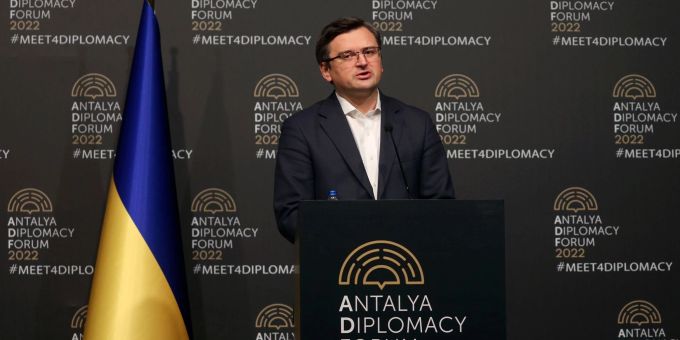 «Nichts trinken, nichts essen und keine Oberflächen berühren»: der ukrainische Aussenminister Dmytro Kuleba (Archivbild). «Nichts trinken, nichts essen und keine Oberflächen berühren»: der ukrainische Aussenminister Dmytro Kuleba (Archivbild).