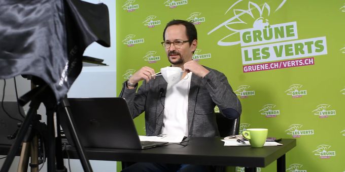 Pandemiebedingt wieder virtuell statt physisch: Balthasar Glättli, Parteipräsident der Grünen, leitet die Delegiertenversammlung der Grünen. (Archivbild) Pandemiebedingt wieder virtuell statt physisch: Balthasar Glättli, Parteipräsident der Grünen, leitet die Delegiertenversammlung der Grünen. (Archivbild)