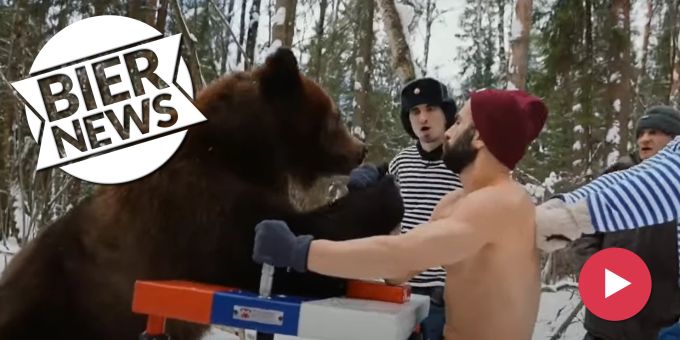 Oben ohne - Hier üben sich Russen mit Grizzly im Armdrücken