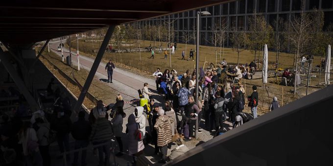 Ukraine-Krieg: Das SEM rechnet bis Ende Jahr mit bis zu 30'000 neuen Flüchtlingen. Ukraine-Krieg