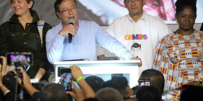 Gustavo Petro spricht bei Wahlkampfveranstaltung in Bogotá. Gustavo petro