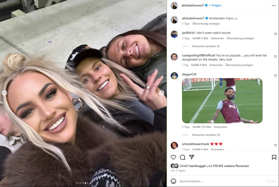 Die Nati-Stürmerin war mit zwei Teamkolleginnen von Aston Villa unterwegs: Rachel Daly und Sarah Mayling.