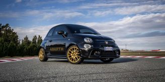 Abschied - Abarth 695 feiert 75 Jahre Vollgas: Der letzte Verbrenner
