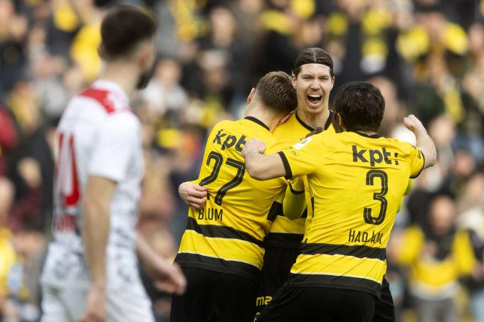 YBs Cedric Itten feiert sein Tor zum 1:0 gegen Stade-Lausanne-Ouchy. YB