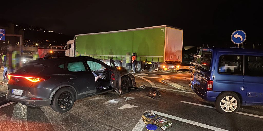 St Margrethen Sg Autofahrerin Bei Kollision Mit Lastwagen Verletzt 6905