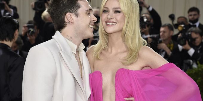 Nicola Peltz mit ihrem Freund Brooklyn Beckham. Nicola Peltz Victoria Beckham