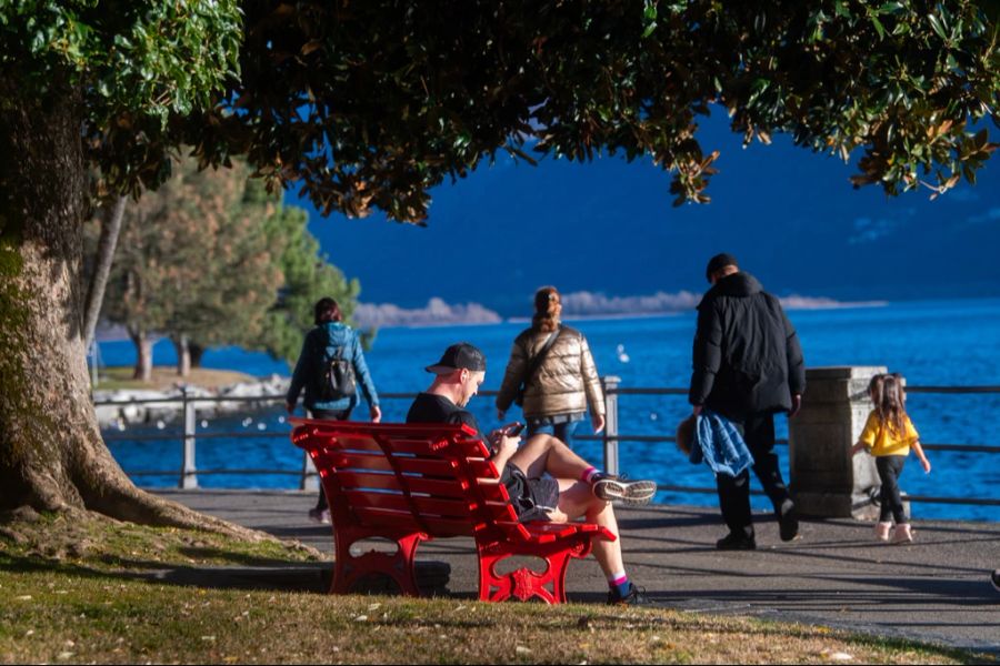 Im Tessin ist der Frühling im Anmarsch. Die Temperaturen klettern auf 18 Grad.