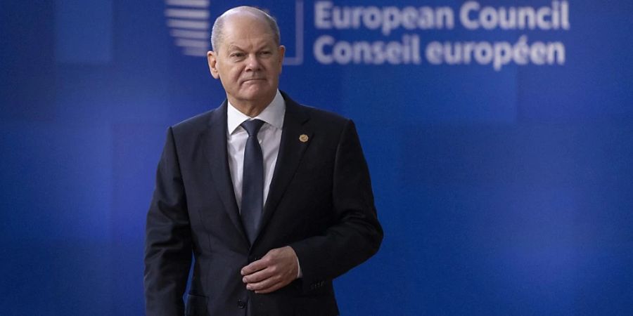 Olaf Scholz (SPD), Bundeskanzler von Deutschland, zu Beginn des EU-Sondergipfels.  Die Staats- und Regierungschefs der Europäischen Union treffen sich in Brüssel zu einem eintägigen Gipfeltreffen. Foto: Nicolas Maeterlinck/Belga/dpa