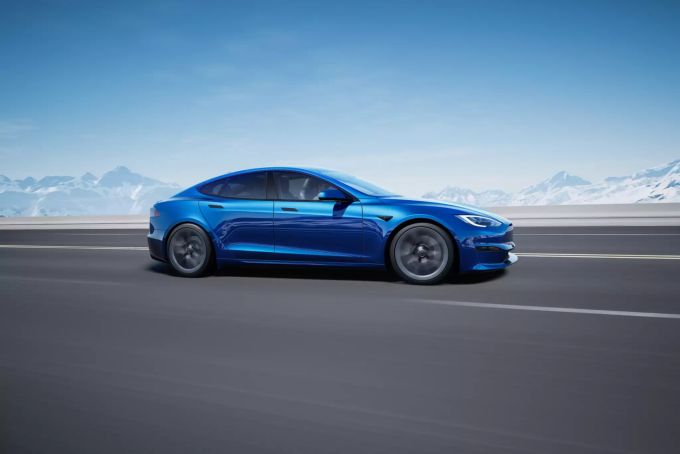 Der Tesla Model S Plaid überzeugt bei den ersten Tests. Tesla Model S Plaid