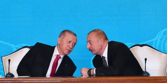 Der türkische Präsident Erdogan (li.) zusammen mit dem Präsidenten von Aserbaidschan Aliyev. erdogan aliyev berg-karabach